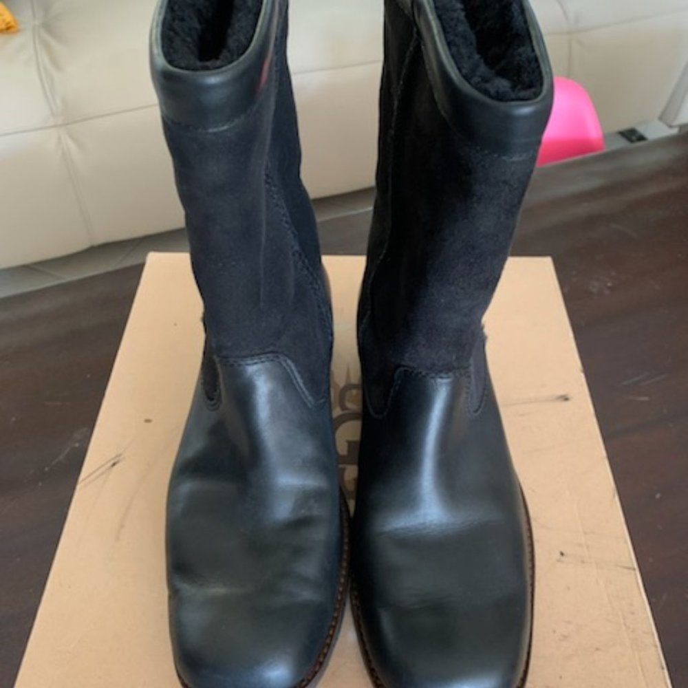 Ugg Brookfield Suede Sheep Skin Lined Leather Boot
